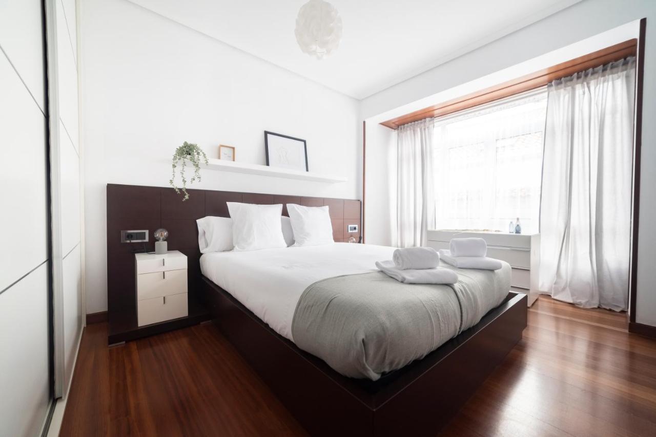 Apartamento Victoria Apartment Ferrol Bagian luar foto