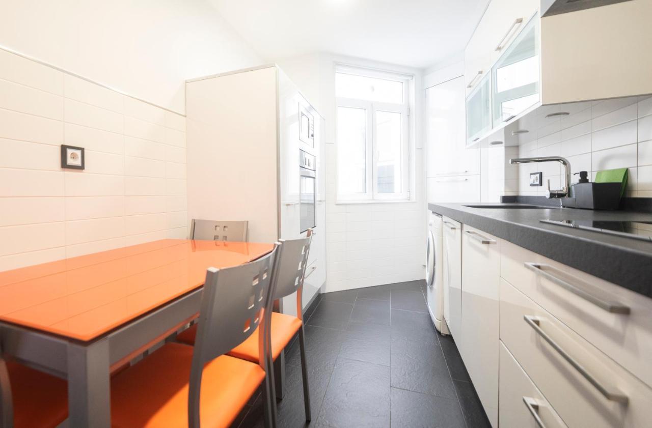 Apartamento Victoria Apartment Ferrol Bagian luar foto