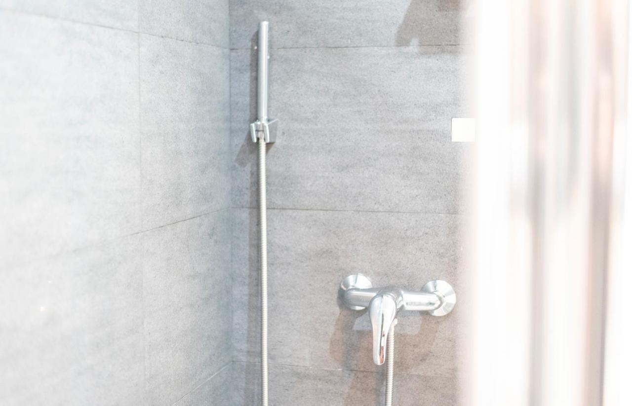 Apartamento Victoria Apartment Ferrol Bagian luar foto
