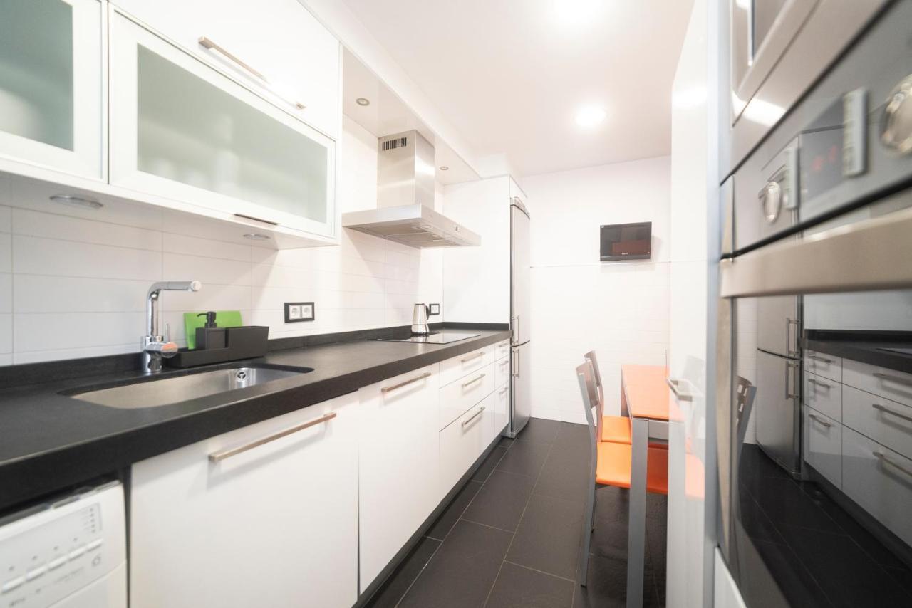 Apartamento Victoria Apartment Ferrol Bagian luar foto